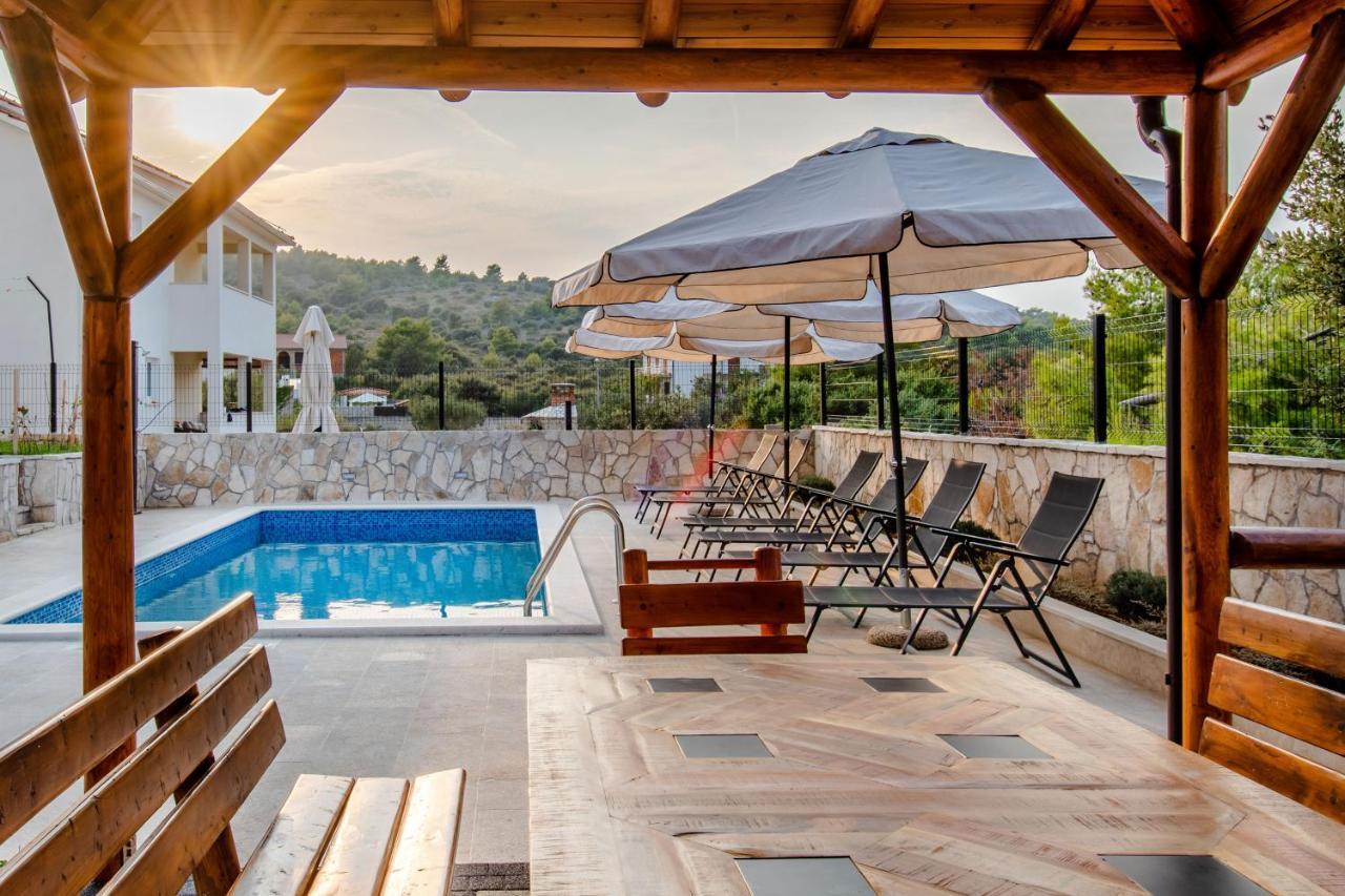 Luxury Apartments Alkar With Swimming Pool Ražanj Eksteriør bilde