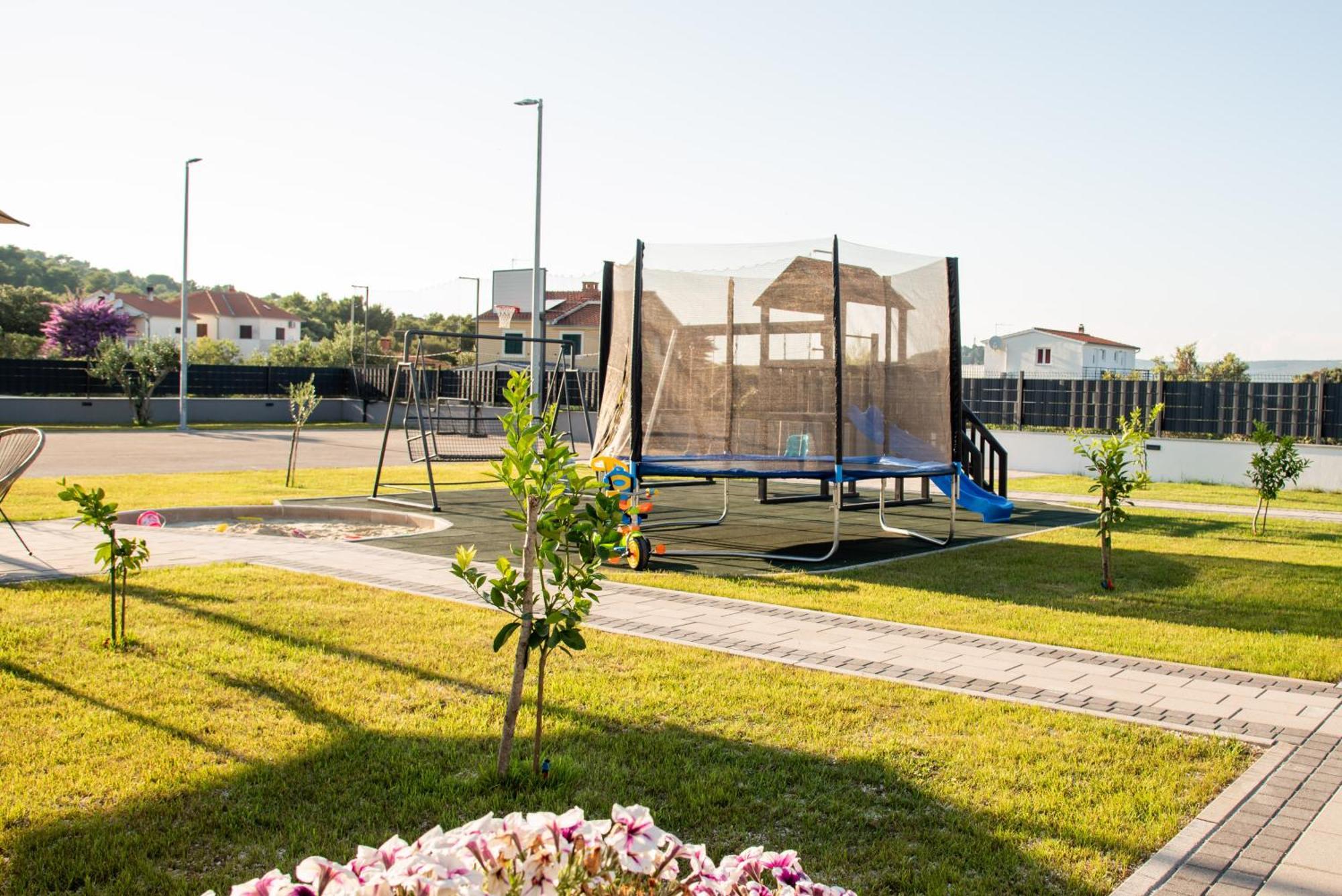 Luxury Apartments Alkar With Swimming Pool Ražanj Eksteriør bilde