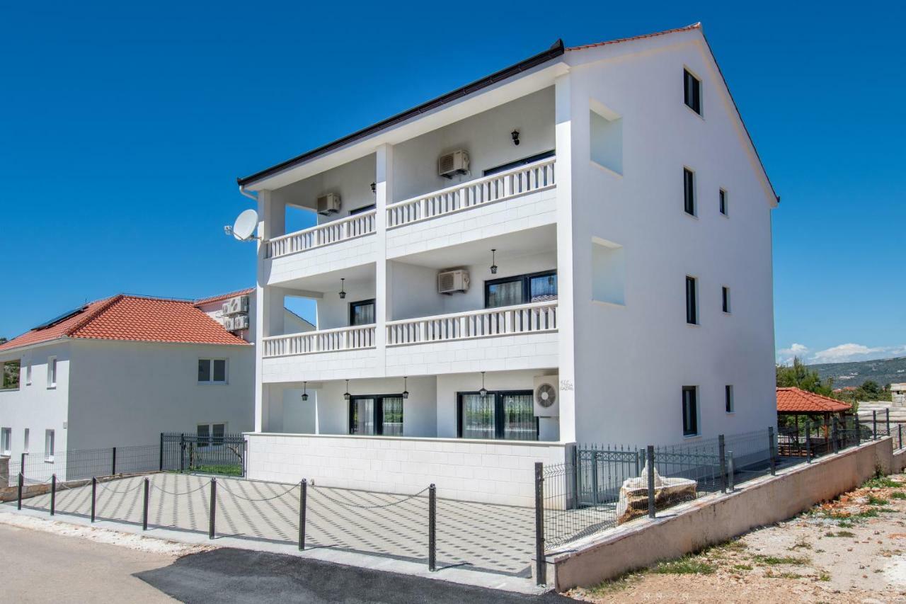 Luxury Apartments Alkar With Swimming Pool Ražanj Eksteriør bilde