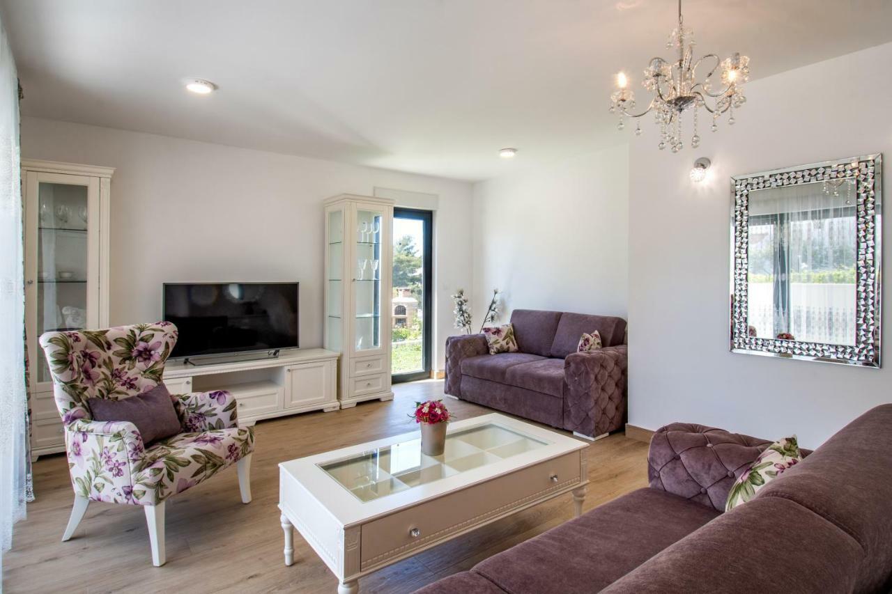Luxury Apartments Alkar With Swimming Pool Ražanj Eksteriør bilde
