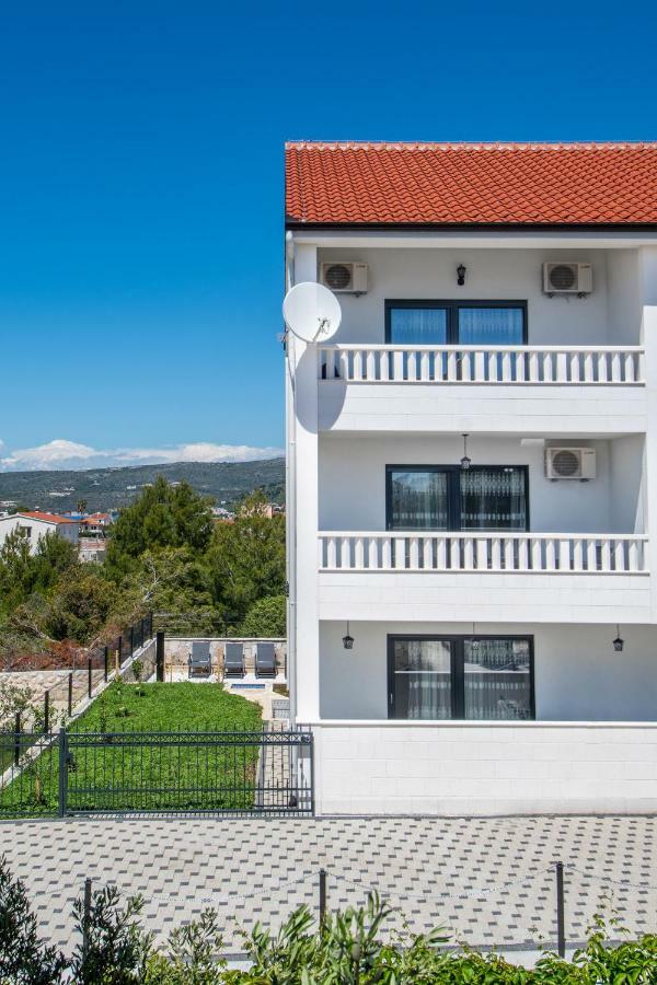 Luxury Apartments Alkar With Swimming Pool Ražanj Eksteriør bilde