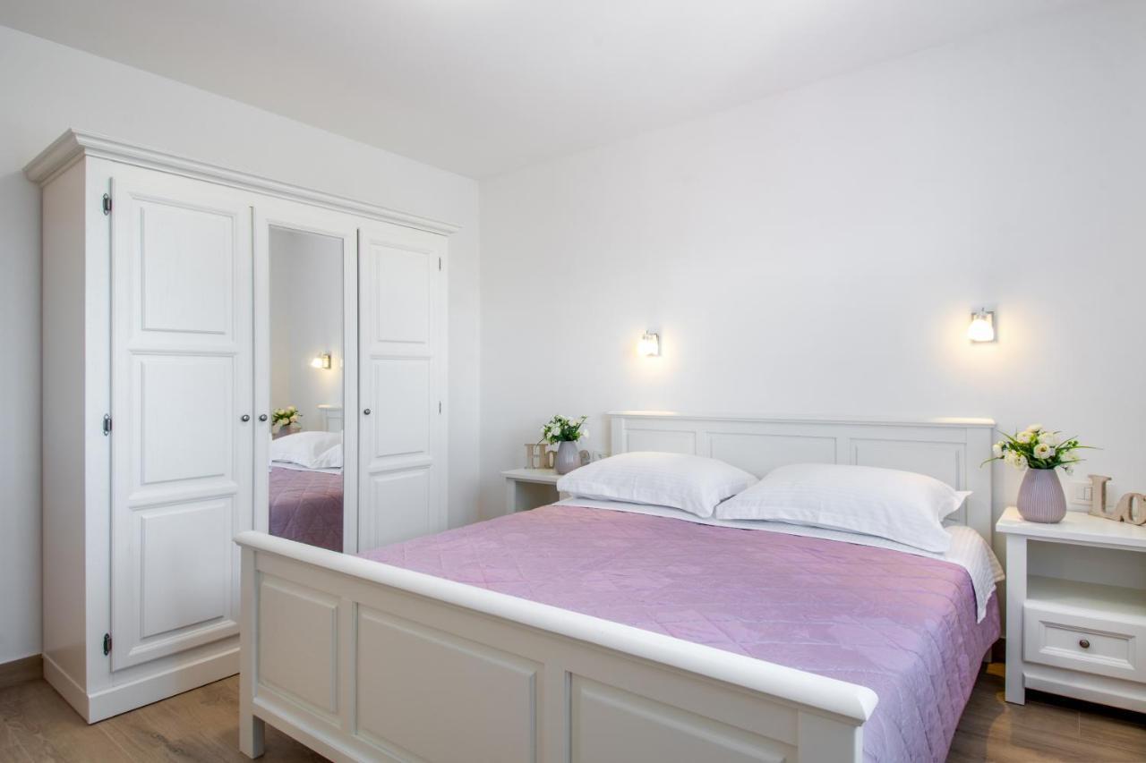 Luxury Apartments Alkar With Swimming Pool Ražanj Eksteriør bilde